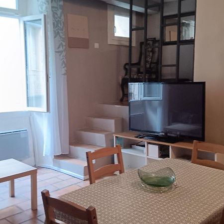 Appartement Pour 4 Personnes Dans Une Rue Tres Calme Saint-Laurent-le-Minier Dış mekan fotoğraf