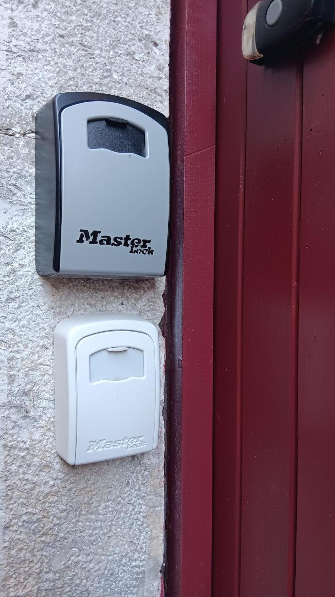 Appartement Pour 4 Personnes Dans Une Rue Tres Calme Saint-Laurent-le-Minier Dış mekan fotoğraf