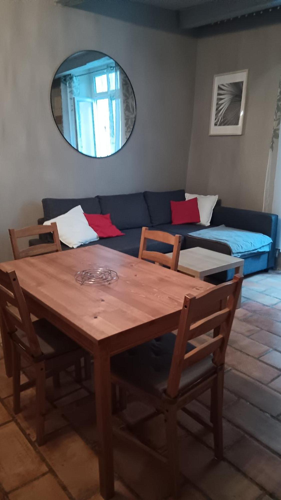 Appartement Pour 4 Personnes Dans Une Rue Tres Calme Saint-Laurent-le-Minier Dış mekan fotoğraf